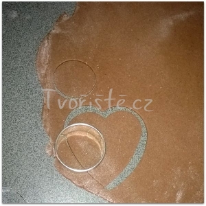 Srdíčko s tváří maminky, spojím dvěma vykrajovátky