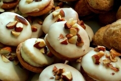 Medová kolečka s koňakovou náplní