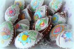 Perníková vajíčka - barevně zdobená